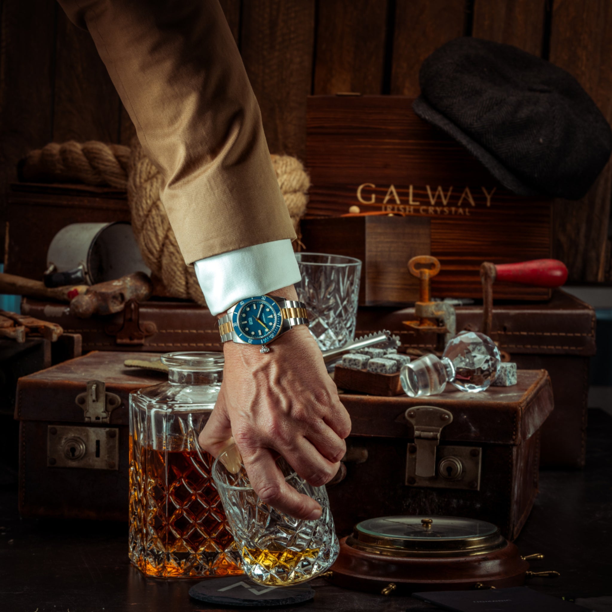 Deep Ocean Blue - Maraí 401 Prestige - 18K Gold Dive Watch