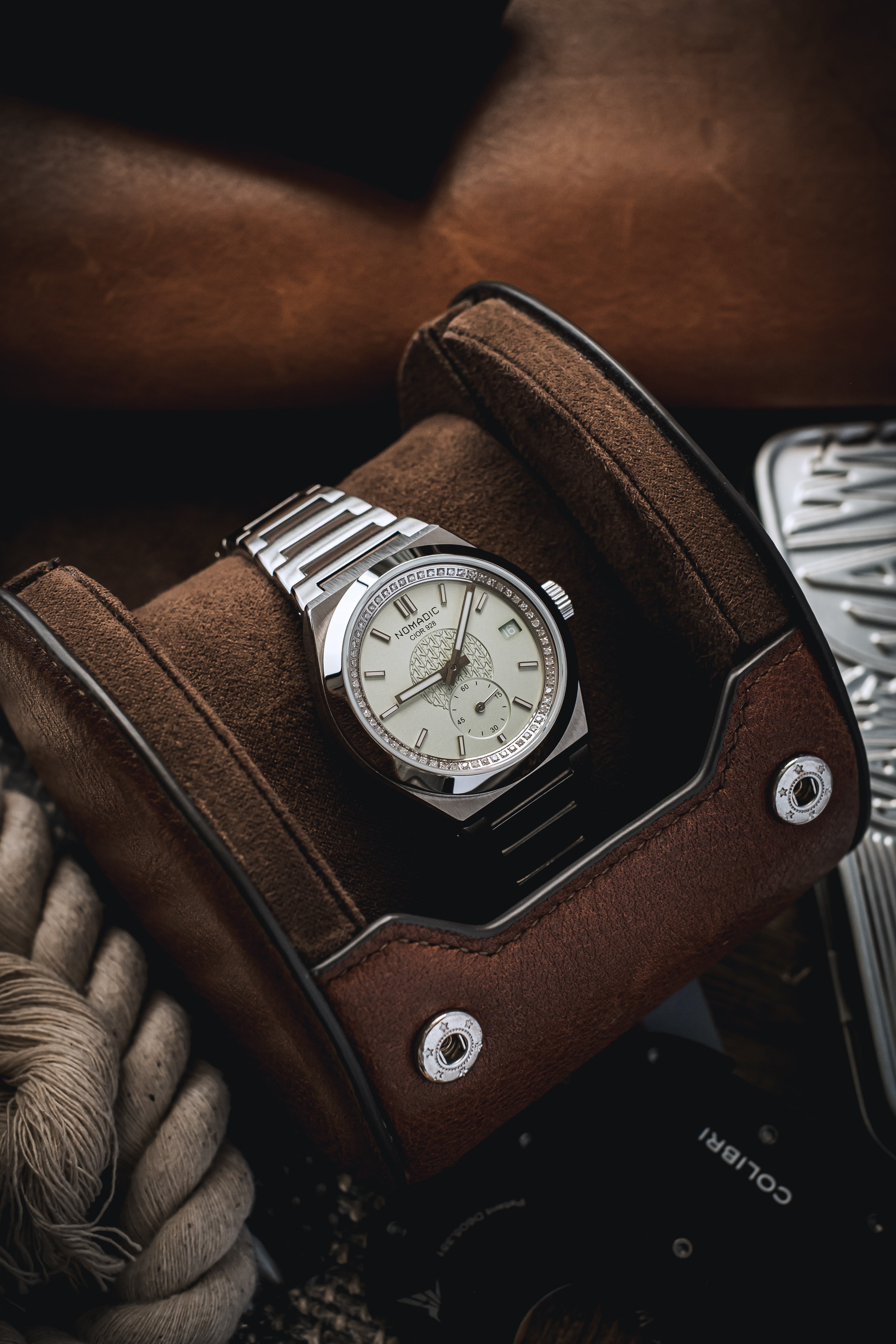 Cíor 928 - Mint Green with diamonds - Luxury Sports Watch (36mm)