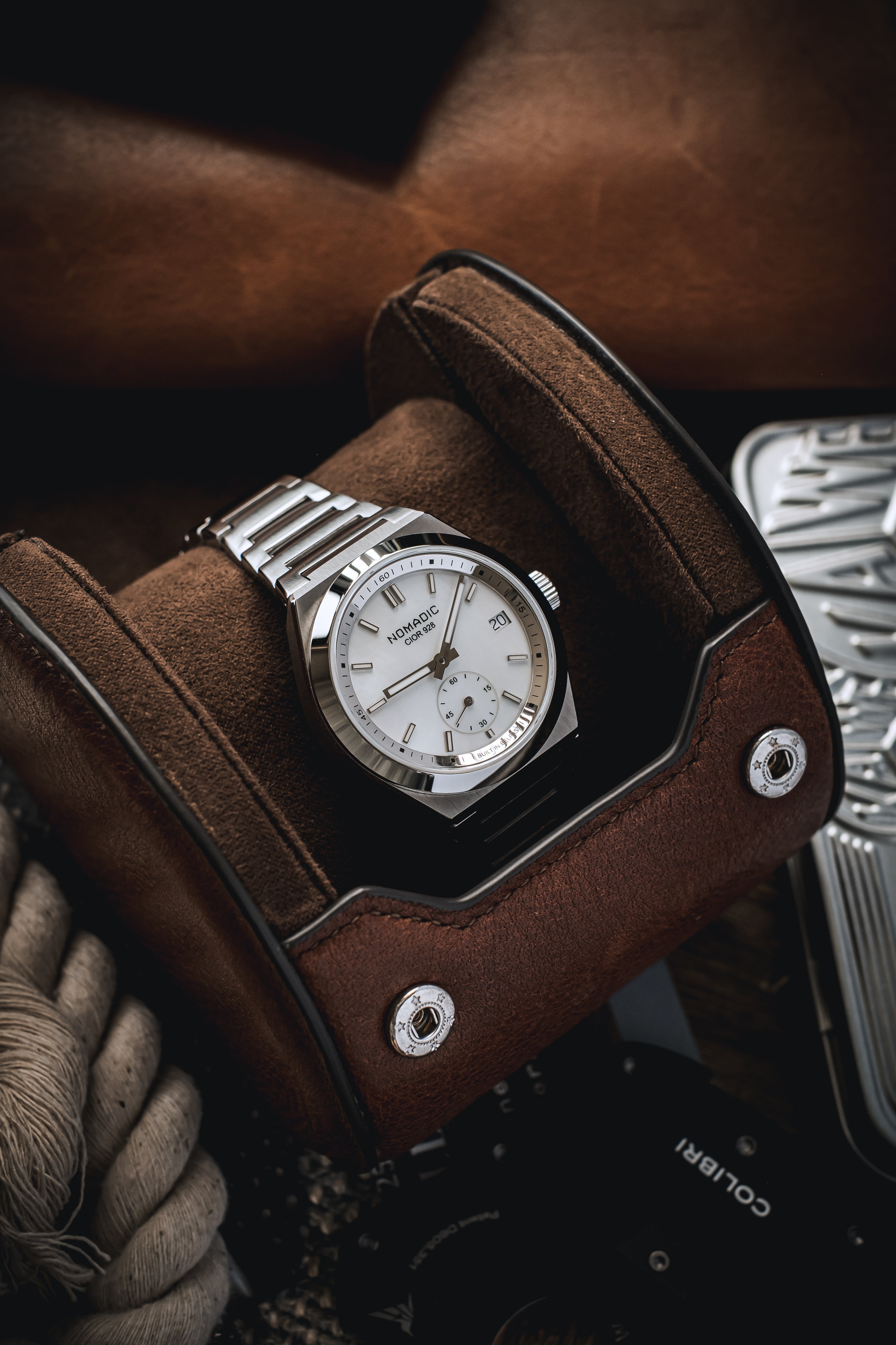 Cíor 928 - Mother of Pearl - Luxury Sports Watch (36mm)