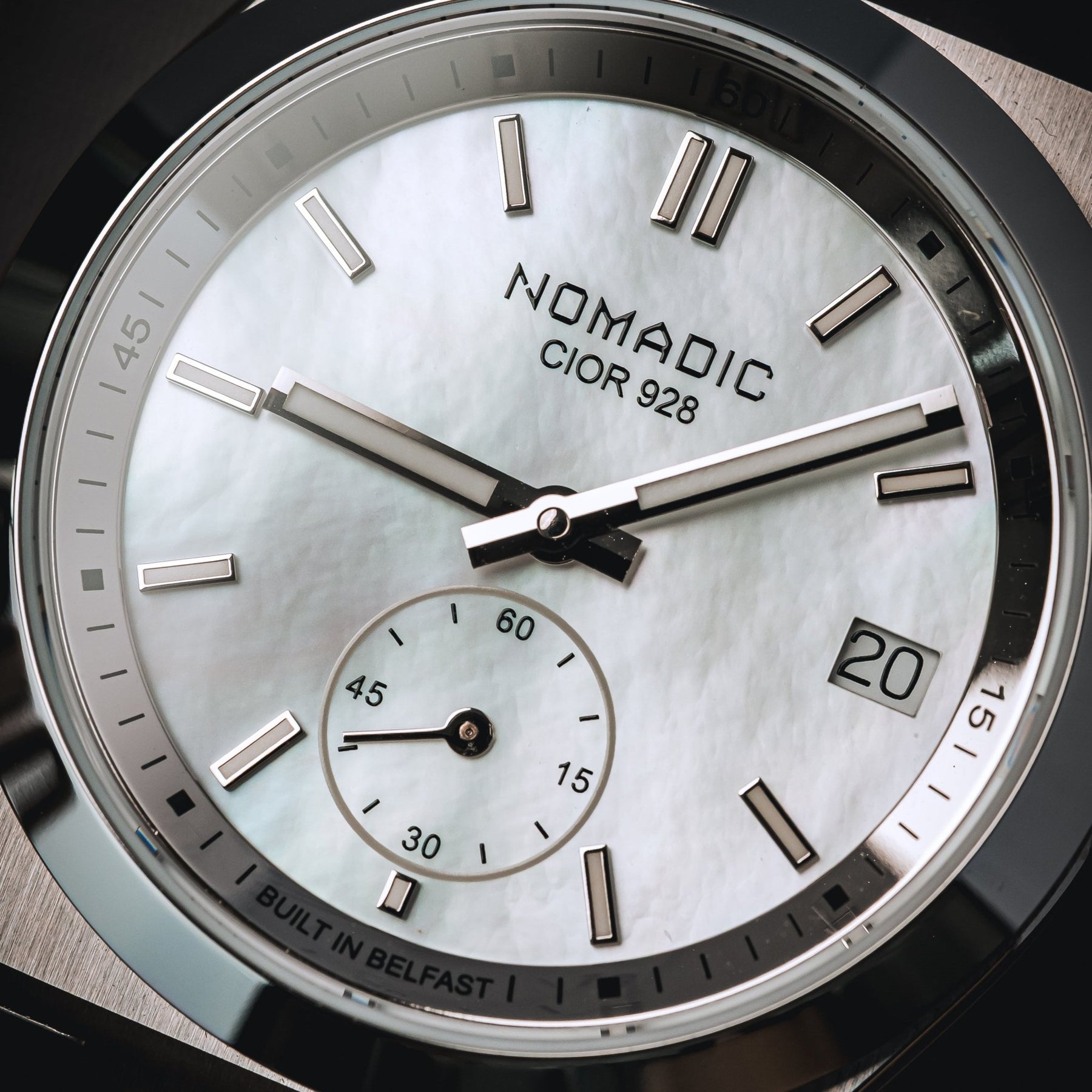 Cíor 928 - Mother of Pearl - Luxury Sports Watch (36mm)