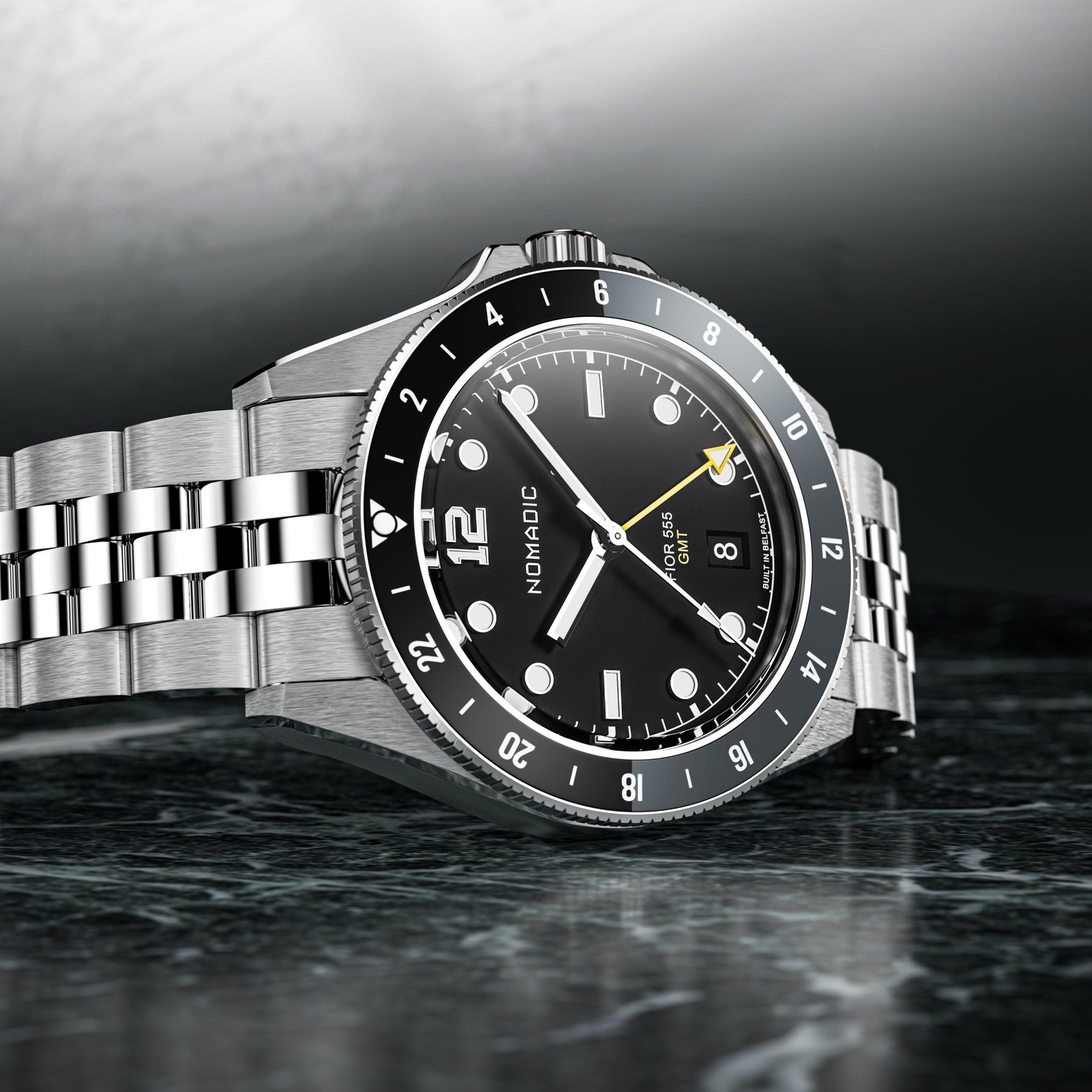 Fíor 555 - GMT Watch (41mm) - Pitch Black and Grey