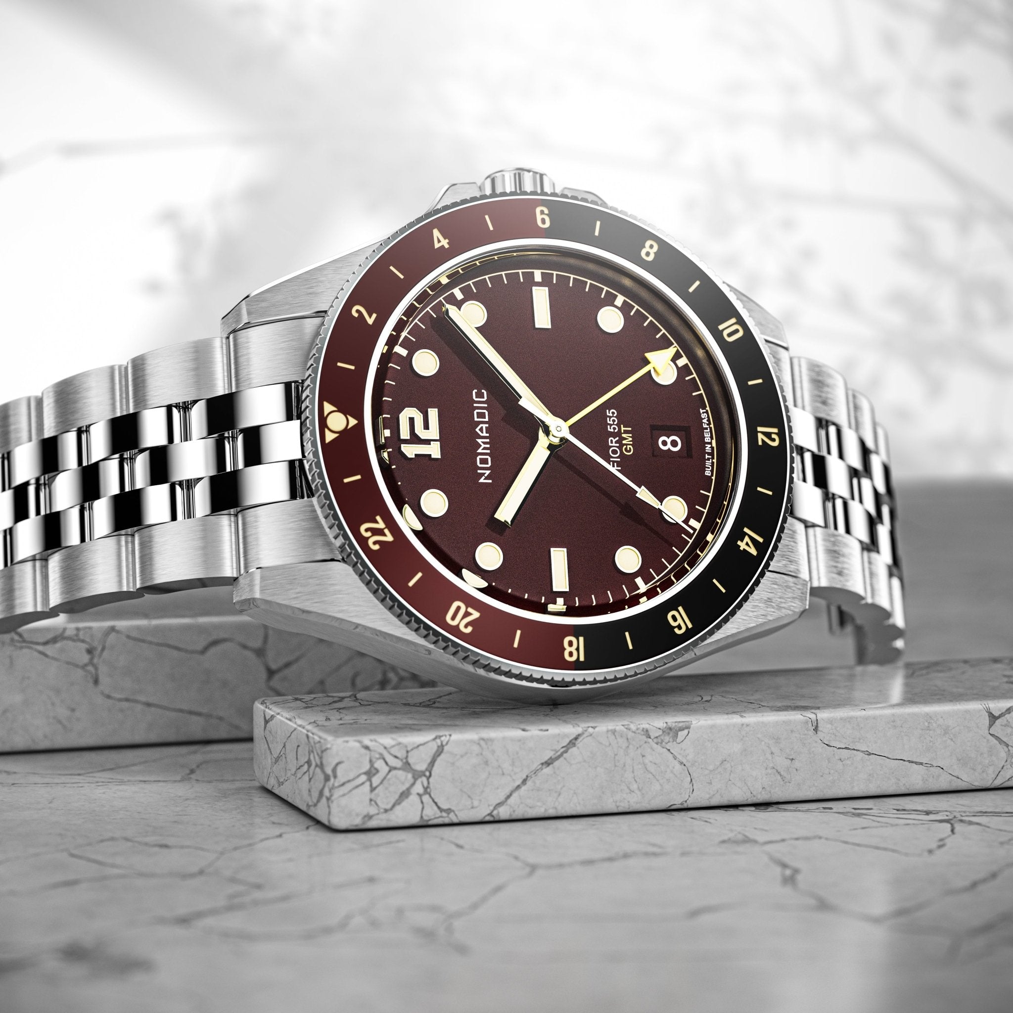 Fíor 555 - GMT Watch (41mm) - Crimson Dawn