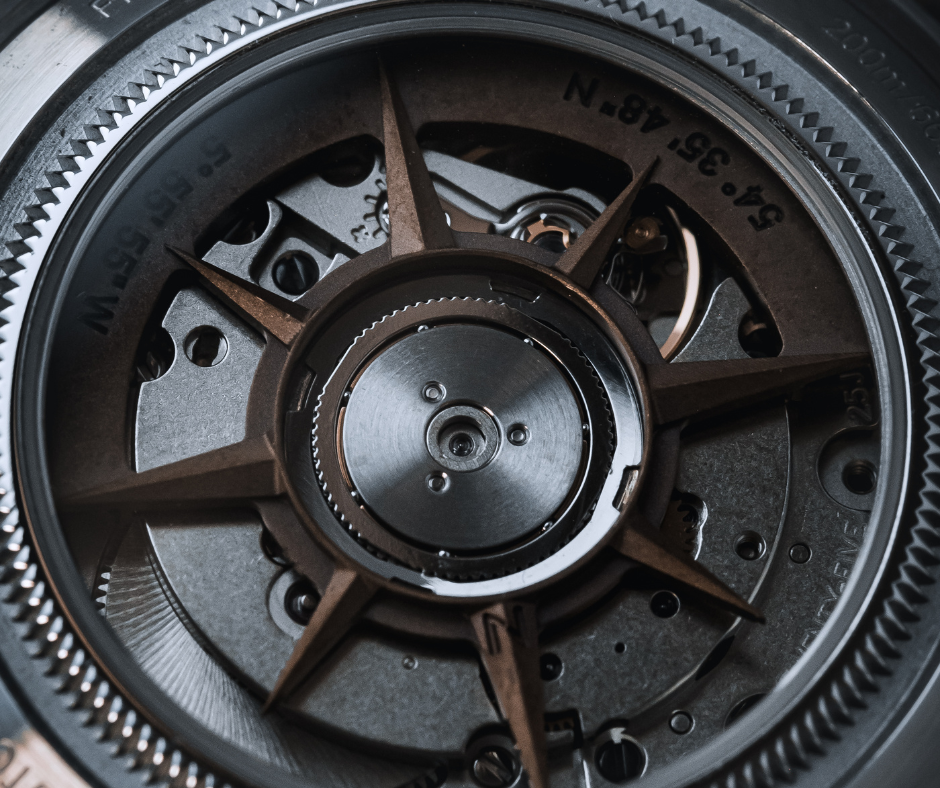 Fíor 555 - GMT Watch (41mm) - Navigator White