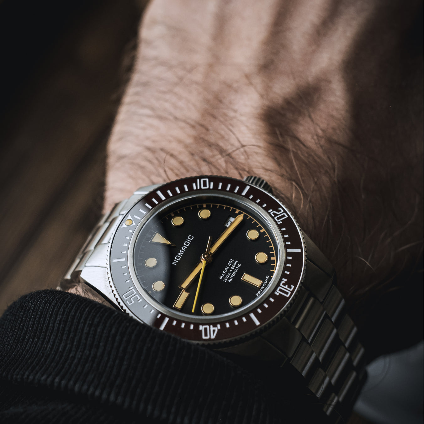 Crimson Dawn - Maraí 401 - Dive Watch