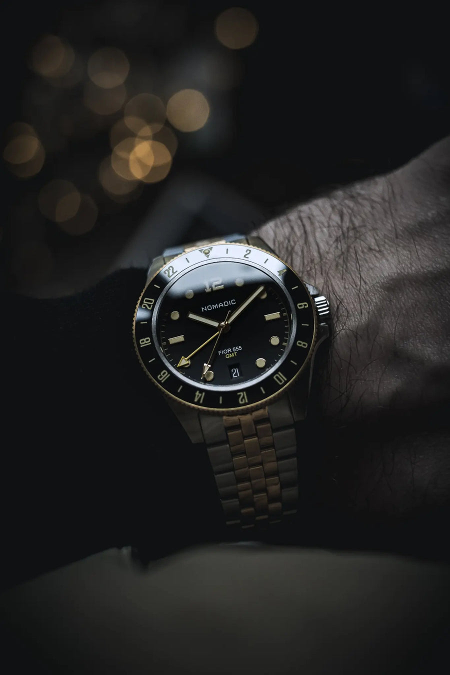 Fíor 555 Prestige - 18k Gold (PVD) GMT Watch (41mm) - Classic Black and Gold