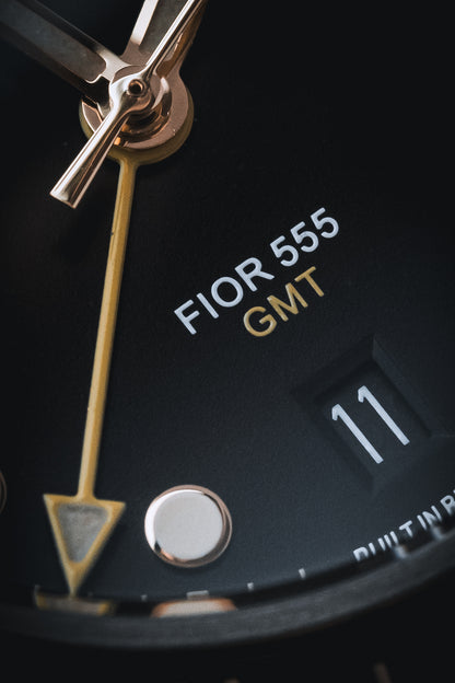Fíor 555 - GMT Watch (41mm) - Pitch Black and Grey (1st Edtn)