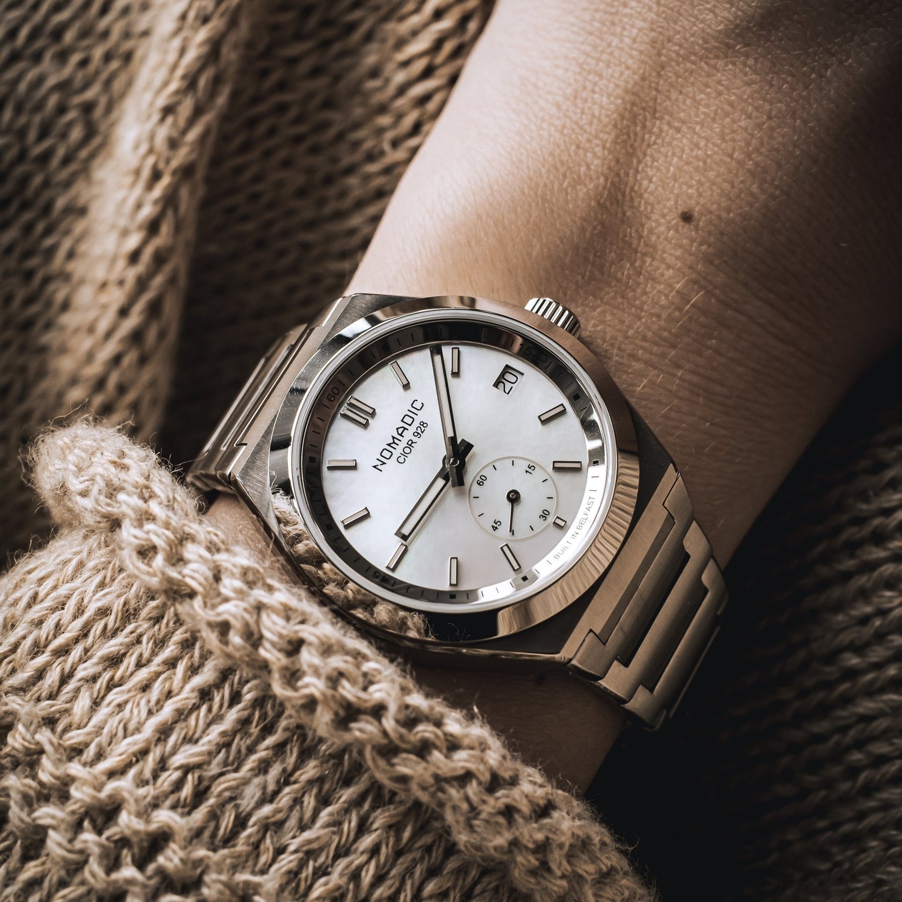 Cíor 928  - Mother of Pearl - Luxury Sports Watch (36mm)