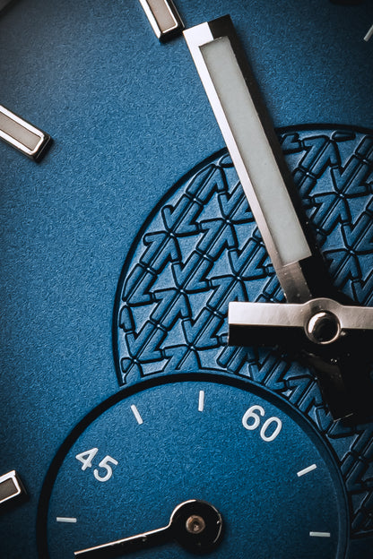 Cíor 928 - Ocean Blue with diamonds - Luxury Sports Watch (36mm)