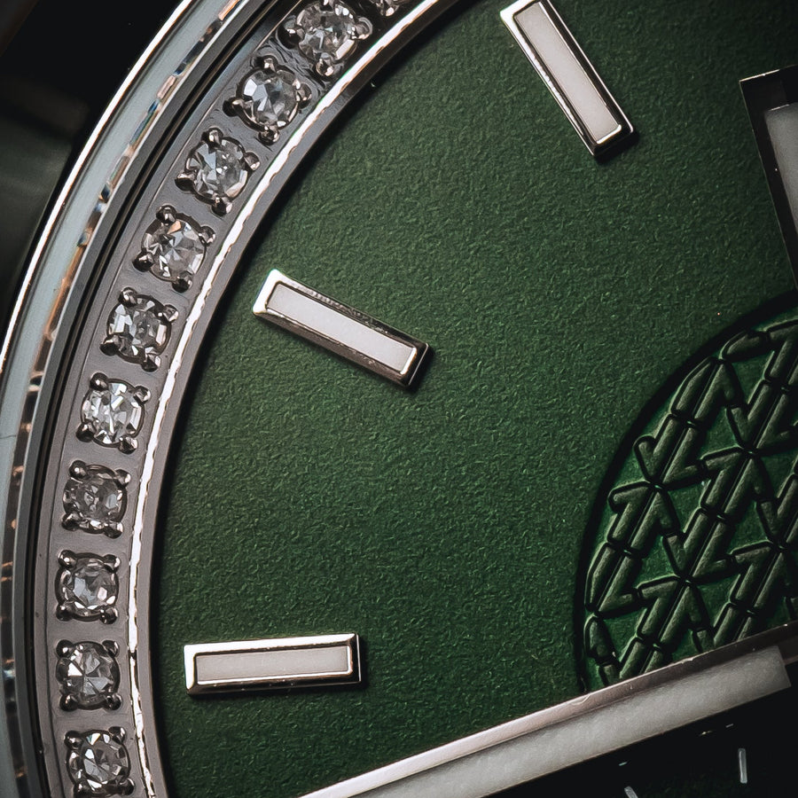 Cíor 928 - Emerald Abyss with Diamonds - Luxury Sports Watch (36mm)