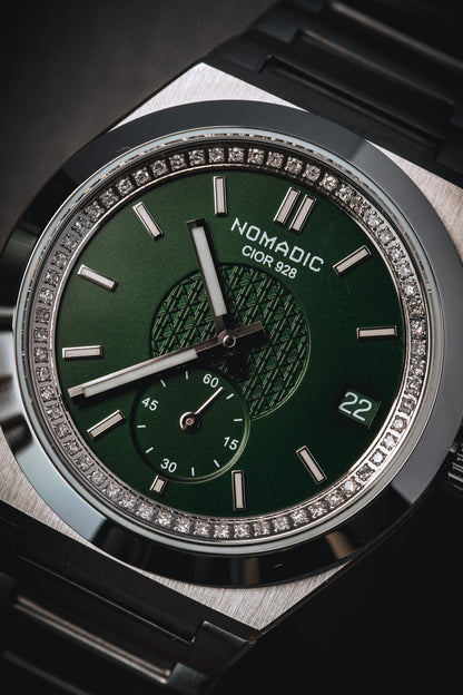 Cíor 928 - Emerald Abyss with Diamonds - Luxury Sports Watch (36mm)