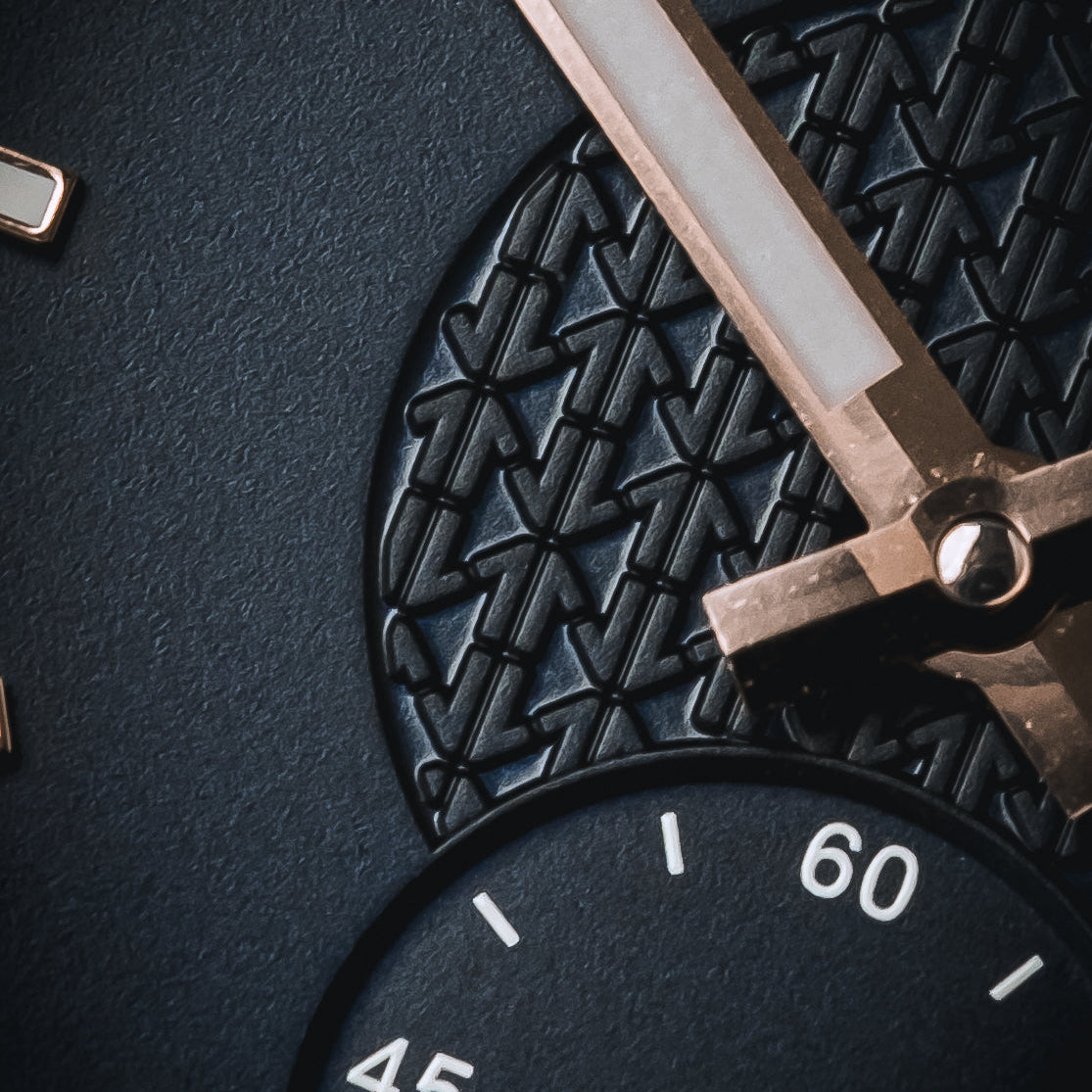 Cíor 928 - Navy and Gold with diamonds - Luxury Sports Watch (36mm)