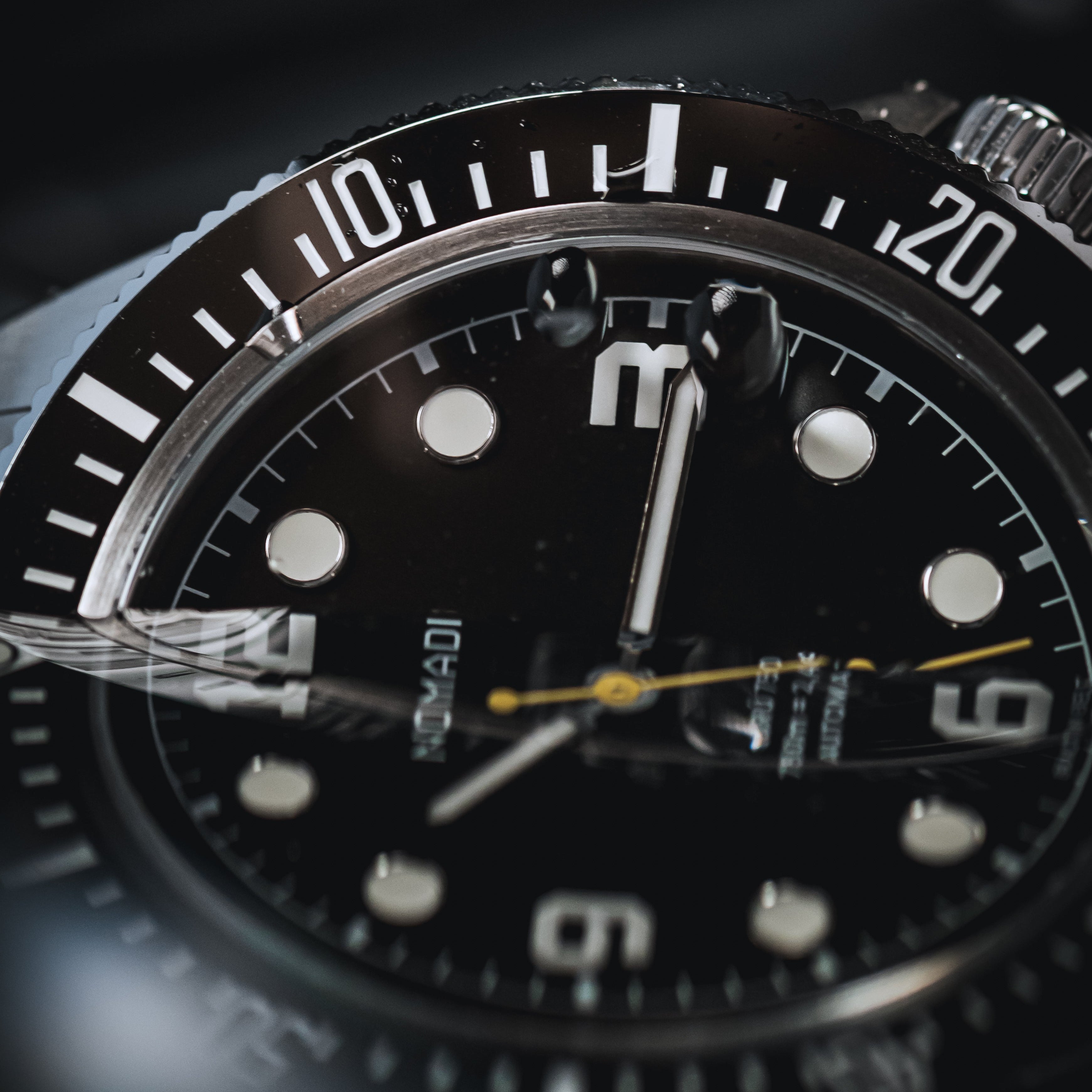 Brú 750 - 42mm Ti5 Deep Dive - Pitch Black