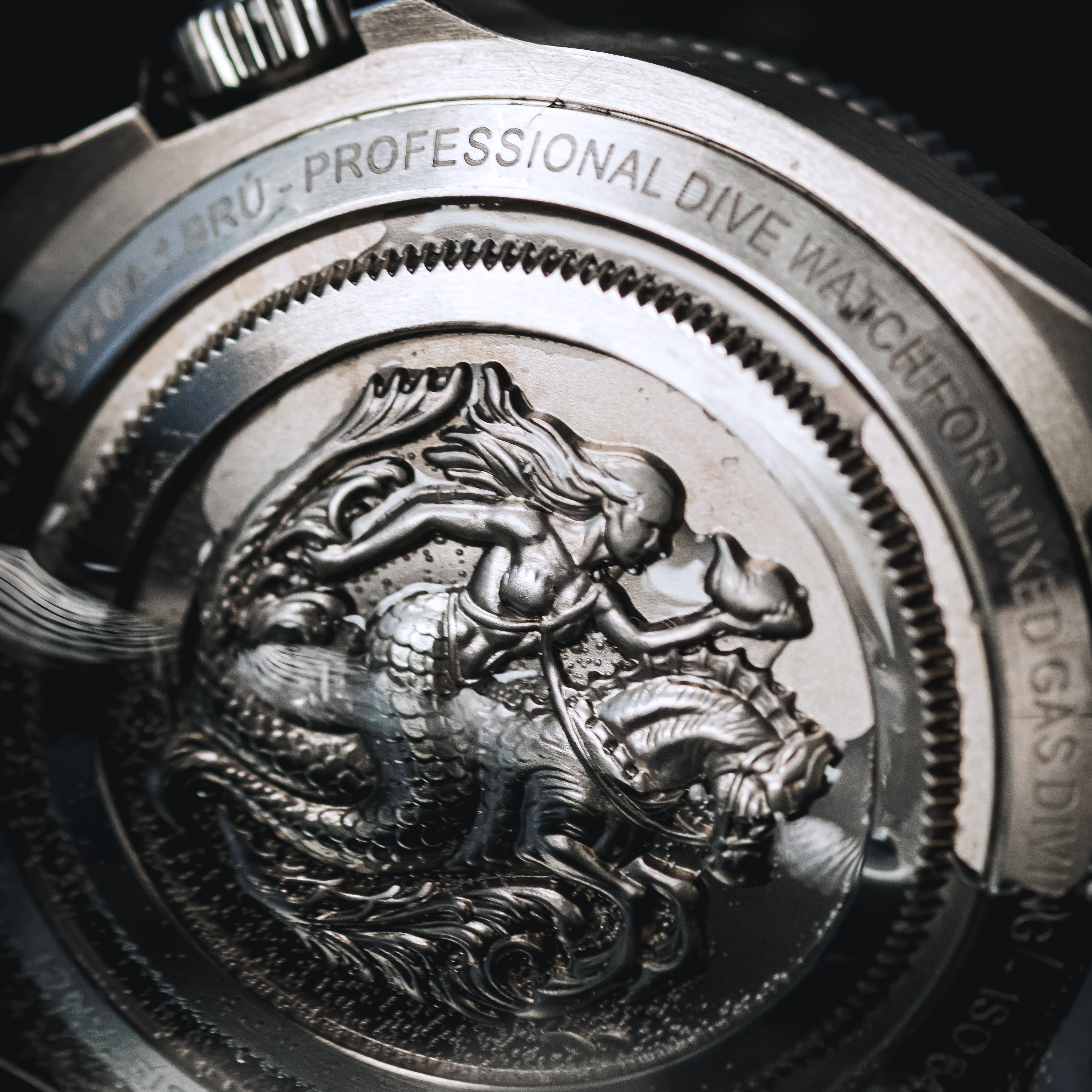 Brú 750 - 42mm Ti5 Deep Dive - Deep Ocean Blue