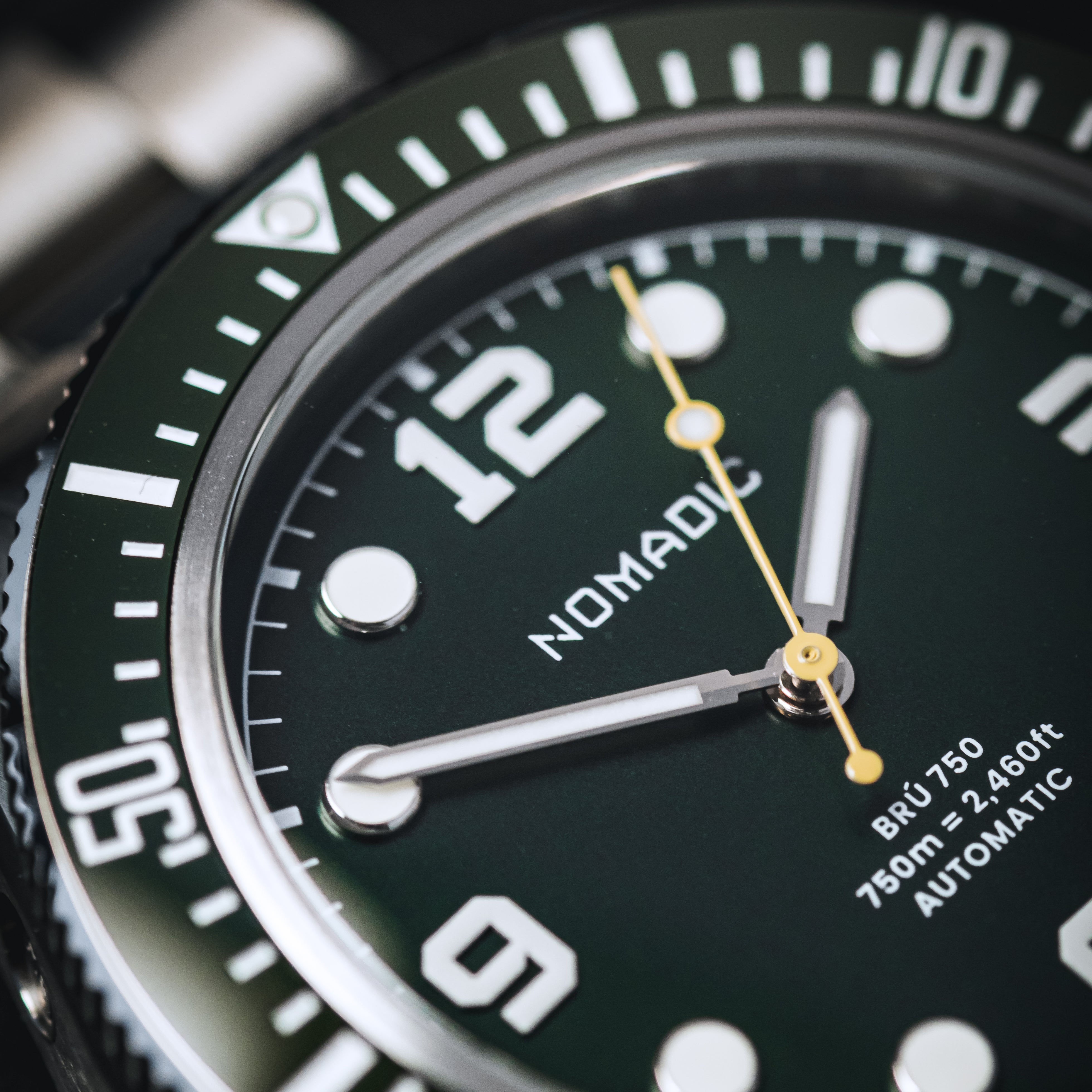 Brú 750 - 42mm Ti5 Deep Dive - Emerald Abyss