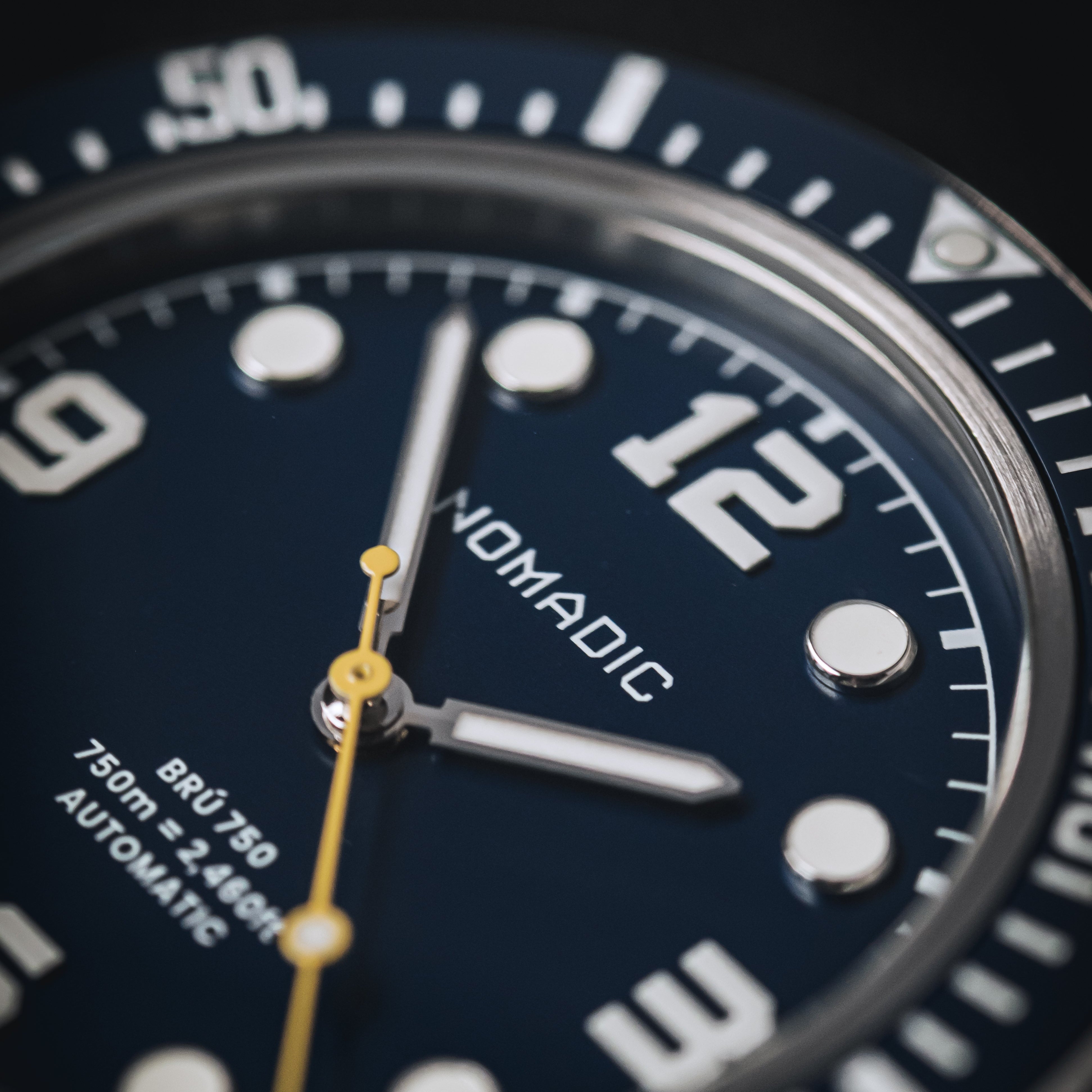 Brú 750 - 42mm Ti5 Deep Dive - Deep Ocean Blue