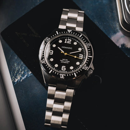 Brú 750 - 42mm Ti5 Deep Dive - Pitch Black