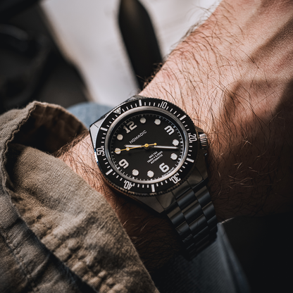 Brú 750 - 42mm Ti5 Deep Dive - Pitch Black