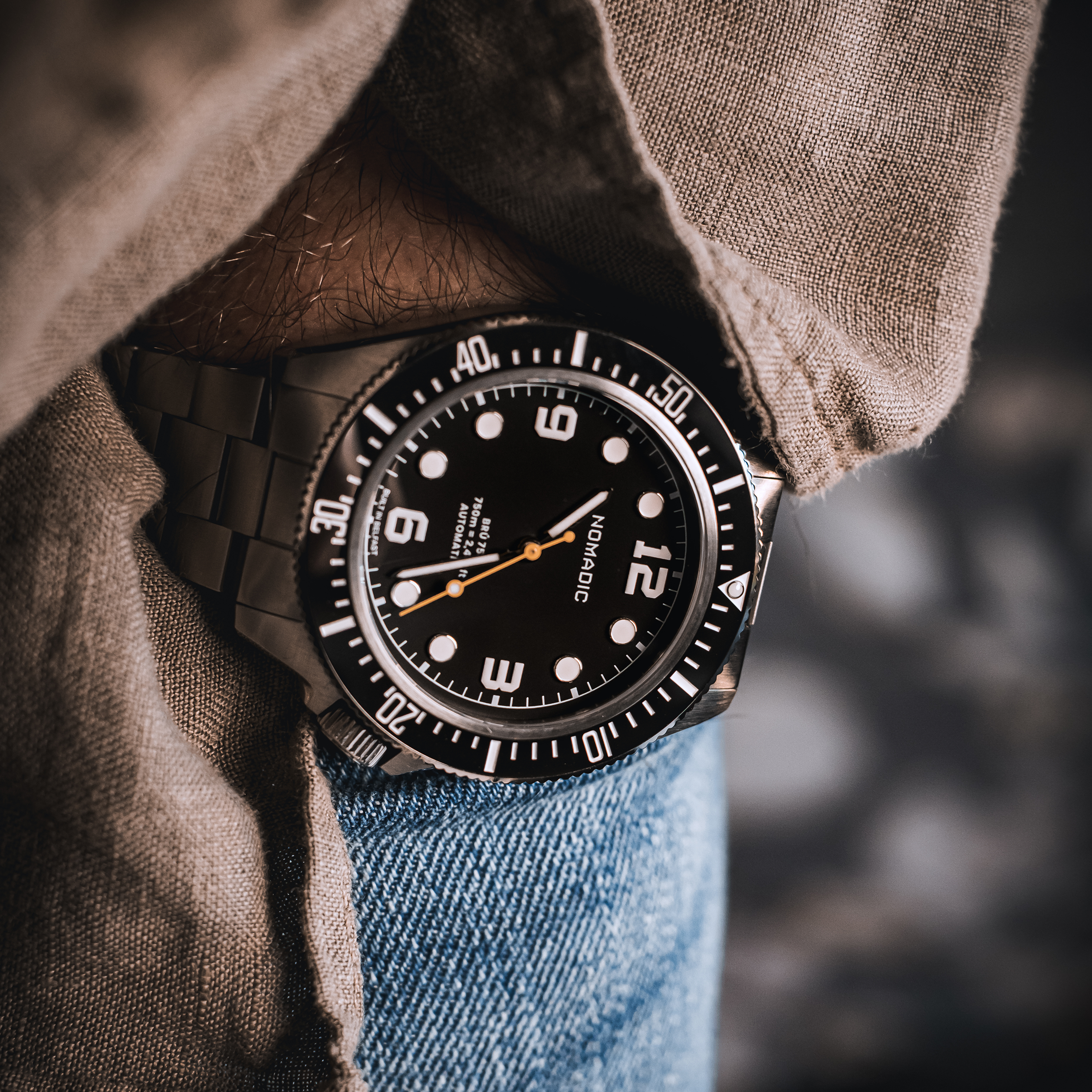 Brú 750 - 42mm Ti5 Deep Dive - Pitch Black
