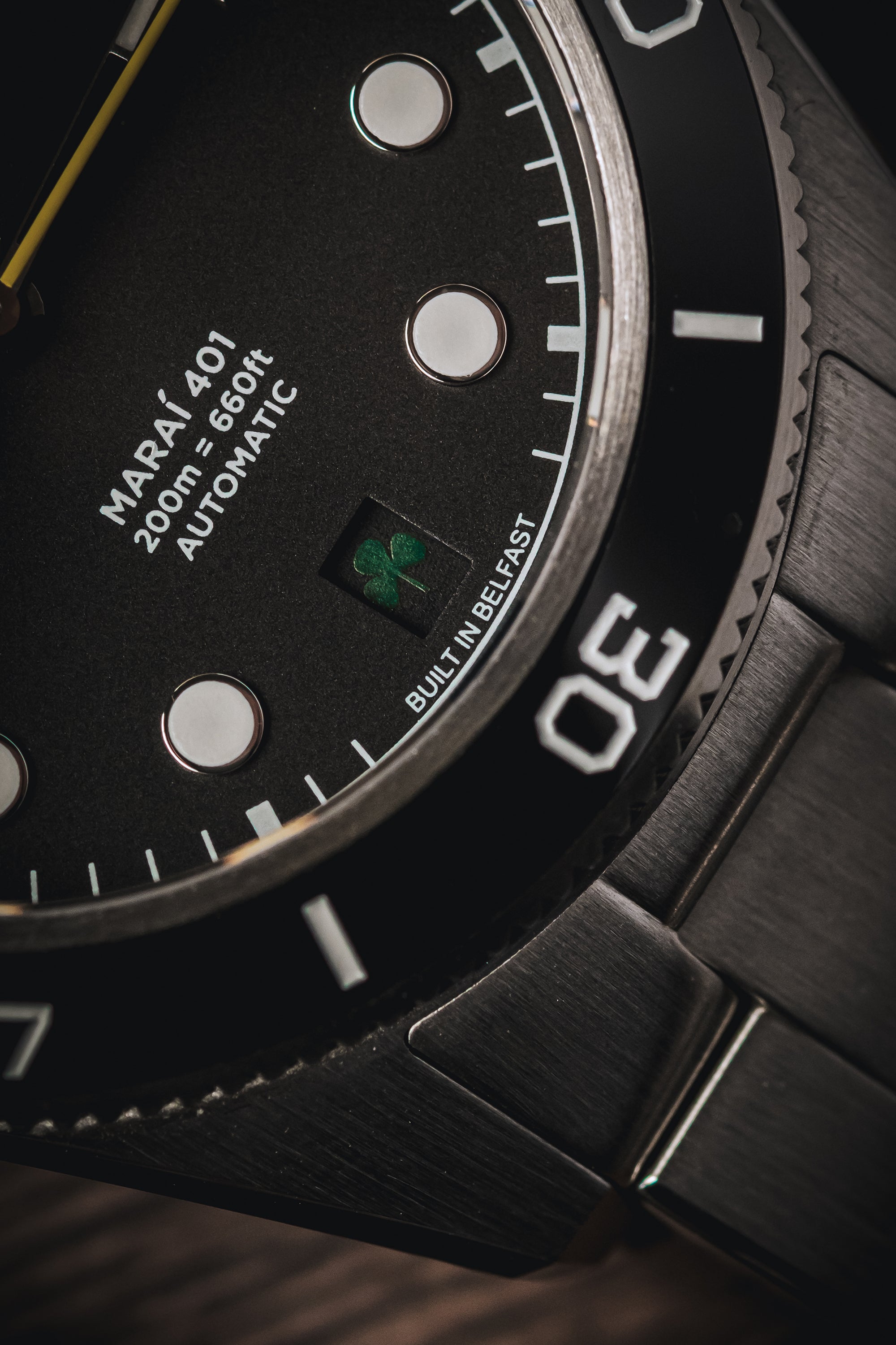 Maraí 401 Compact (36mm) - The Black Shamrock Limited Edition - Dive Watch