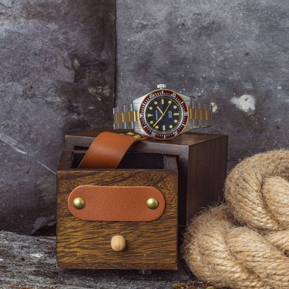 Crimson Dawn - Maraí 401 Prestige - 18K Gold Dive Watch