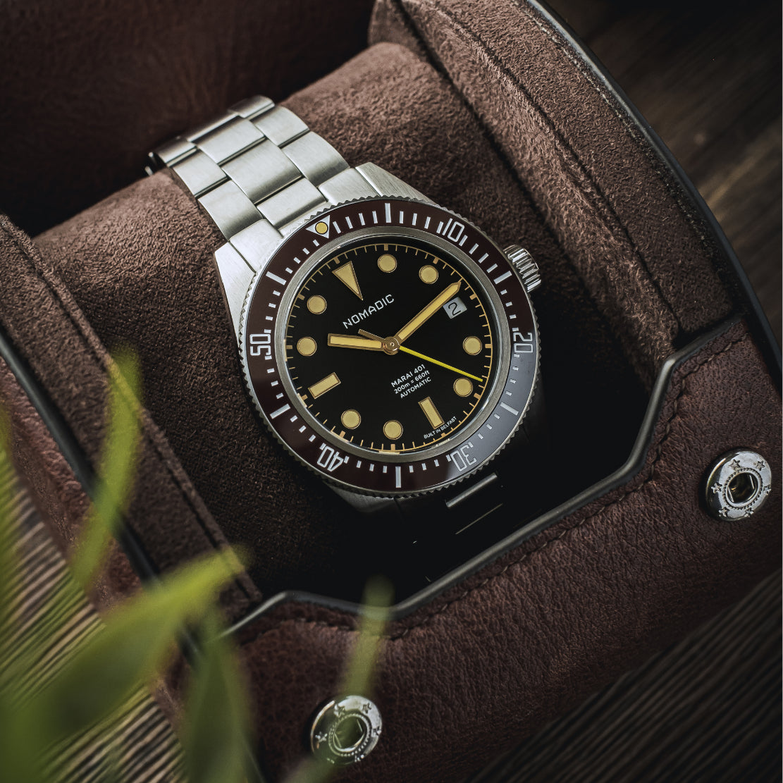 Crimson Dawn - Maraí 401 - Dive Watch