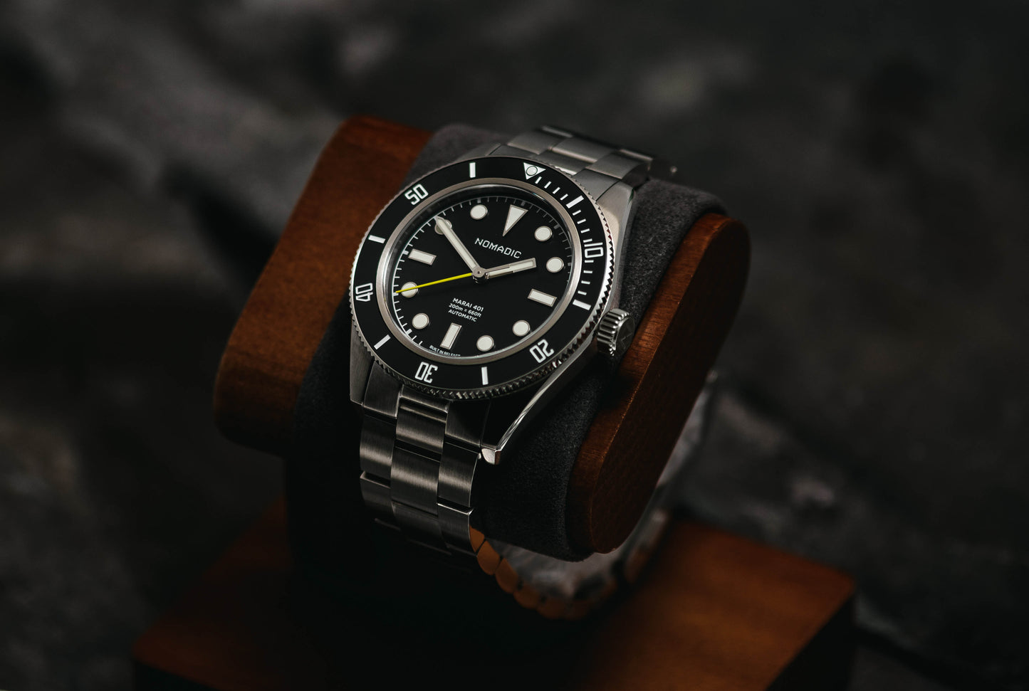Classic Black and Gold - Maraí 401 - Dive Watch
